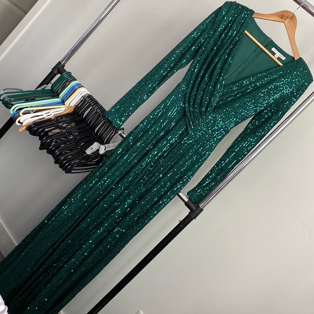 Balticborn long green dress. Beautiful Size XS, front slit, long sleeve.